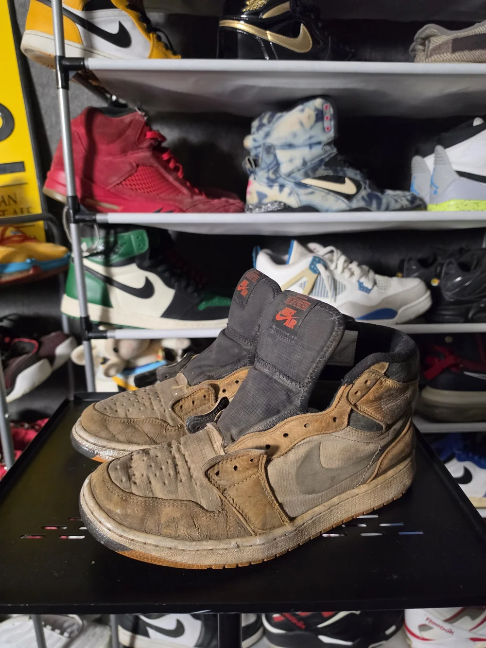 🔥 Well Worn! Jordan 1 Gore Tex Men's Size 9.5 High-Top Sneakers Orange Black